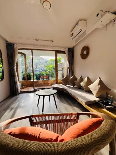 Sunny Old Quarter Apartment near Train Street - Big Balcony, Kitchen- Self Check-in – Photos 7