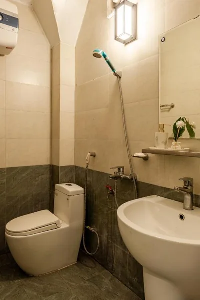 Sunny Old Quarter Apartment near Train Street - Big Balcony, Kitchen- Self Check-in – Photos 8